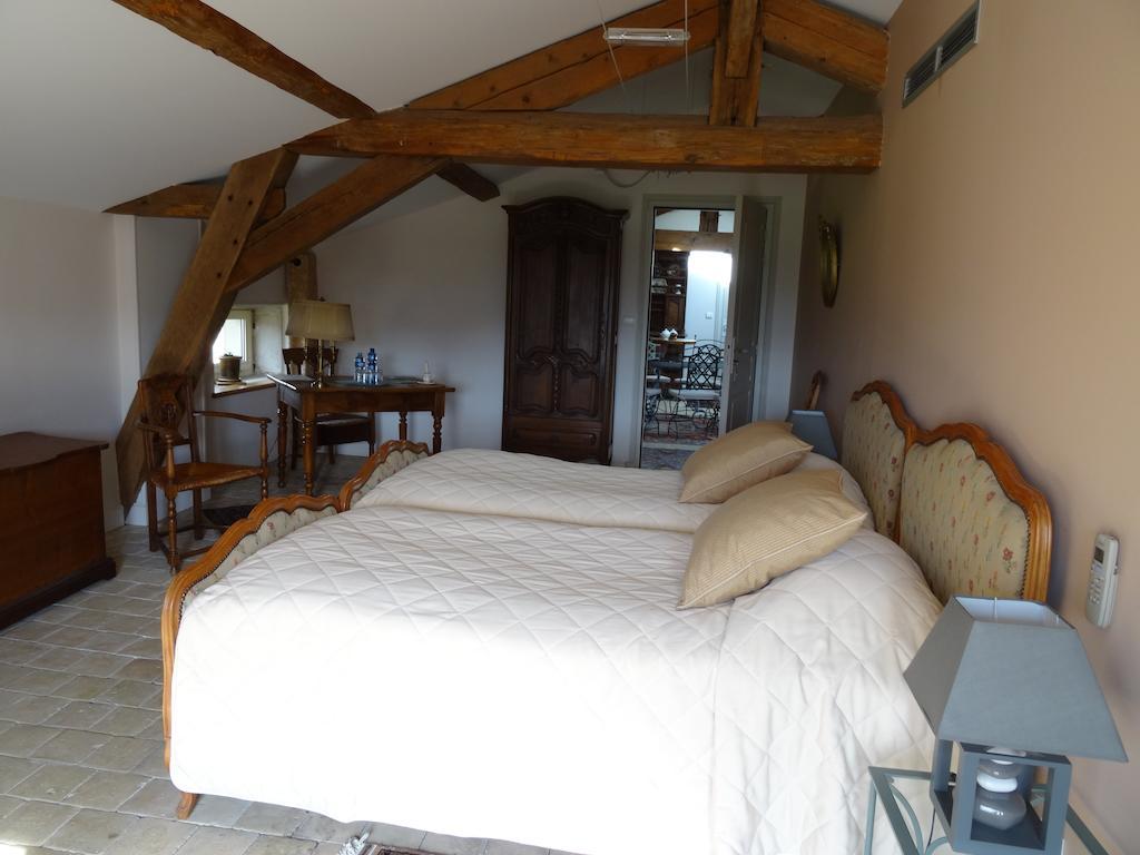 Gentilhommiere De Collonges Bed & Breakfast Prisse Room photo