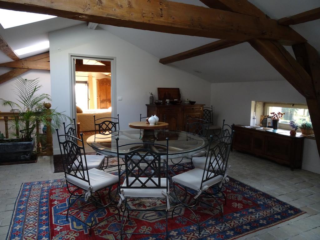 Gentilhommiere De Collonges Bed & Breakfast Prissé Exterior photo
